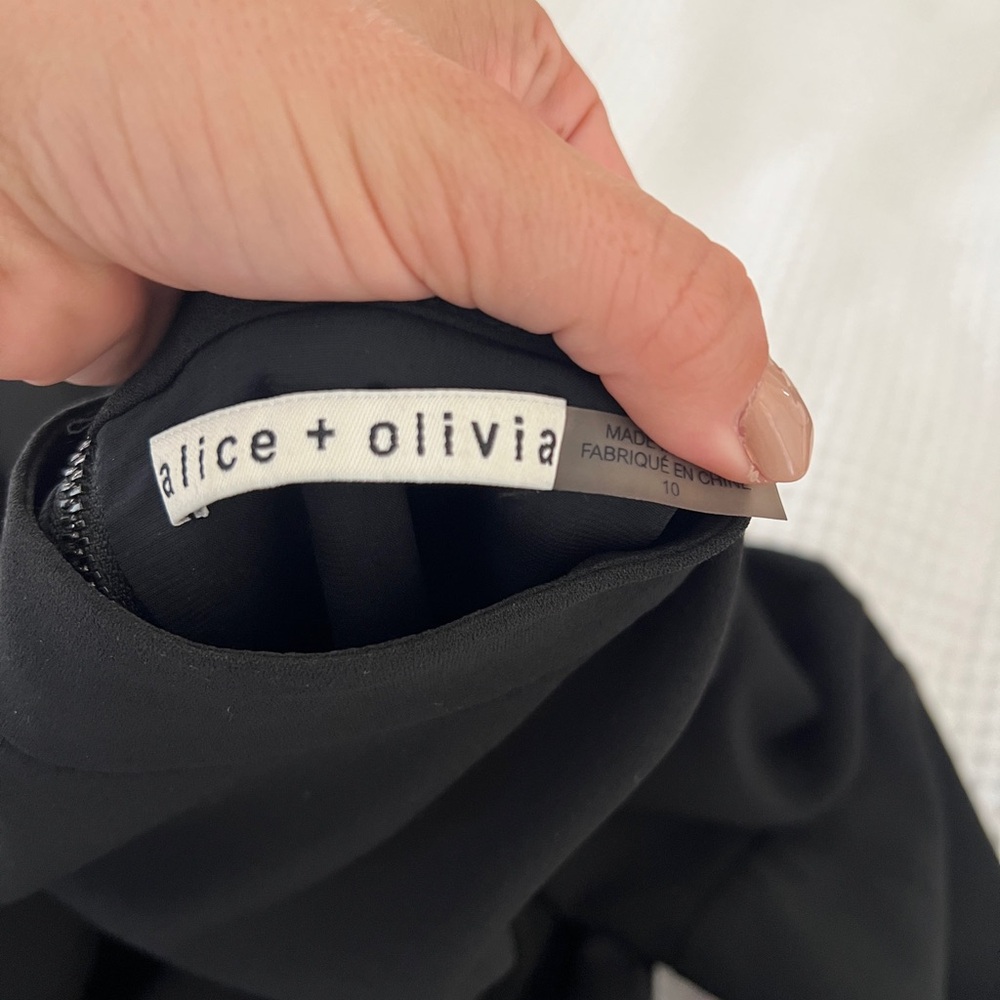 Alice + Olivia Brenna Black Puff-Sleeve Mock Neck Top - Picture 6 of 8